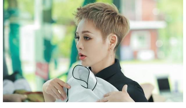 花儿与少年|宁静透露参加《中餐厅》原因，将节目推上了热搜！这话也就她敢说