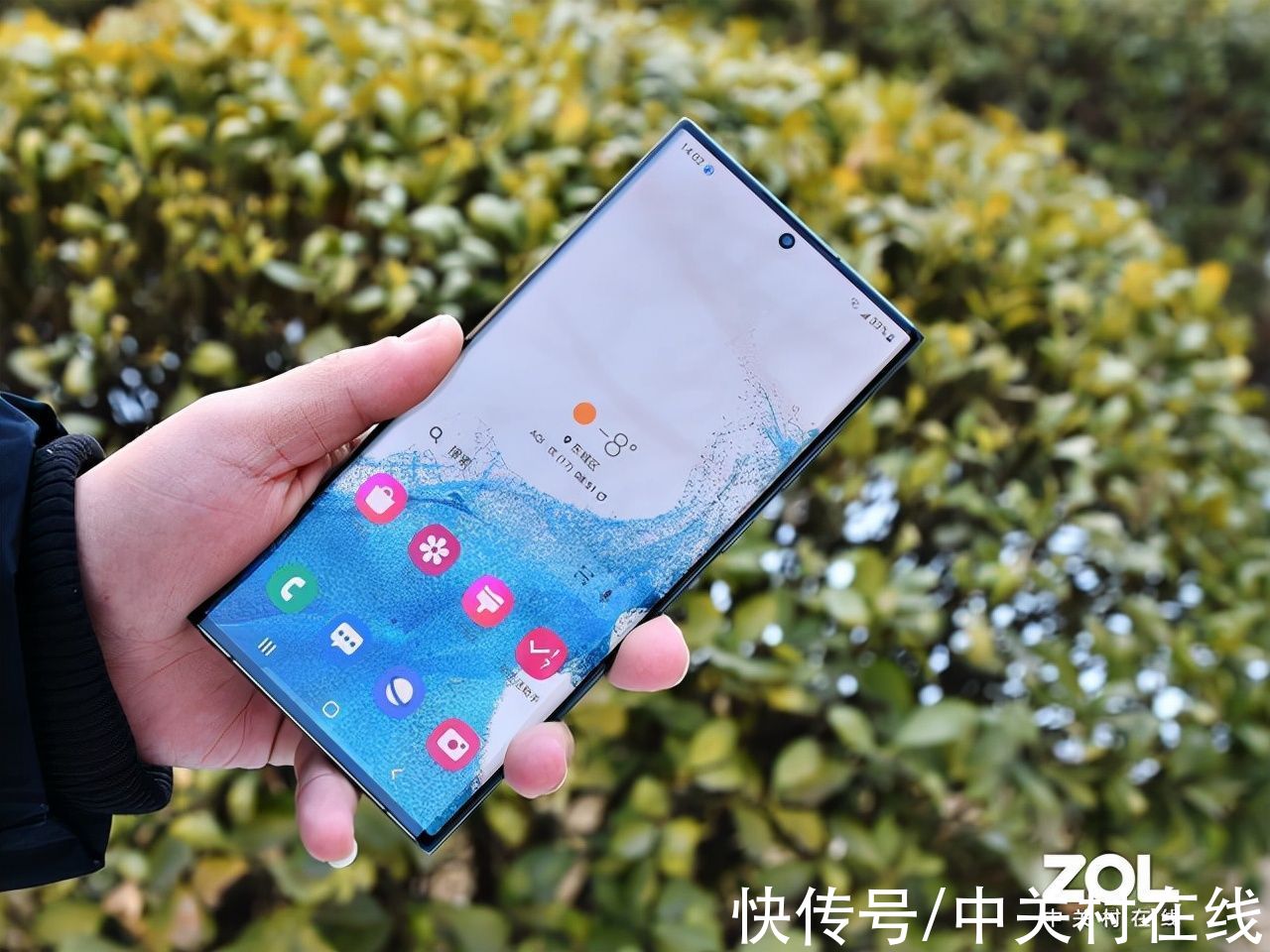 骁龙|基于这颗芯，Galaxy S22 Ultra的这顶“皇冠”当之无愧