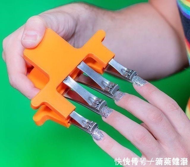 法棍面包@美国沙雕设计师,专门设计毫无用处的产品,用实力在搞笑