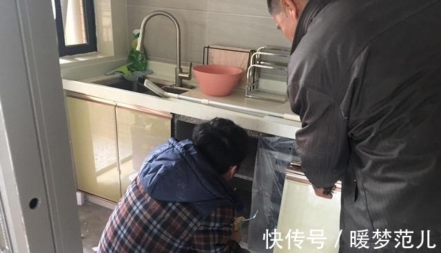 装修|老婆坚持全屋刷乳胶漆,效果反而简洁大方,唯一遗憾是吊顶太压抑