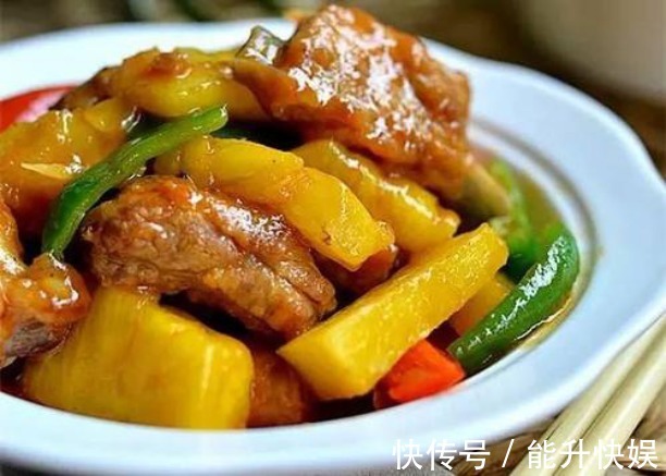 黑木耳养颜汤|美食推荐黑木耳养颜汤、凤梨排骨、腊味饭、砂锅豉油鸡的做法