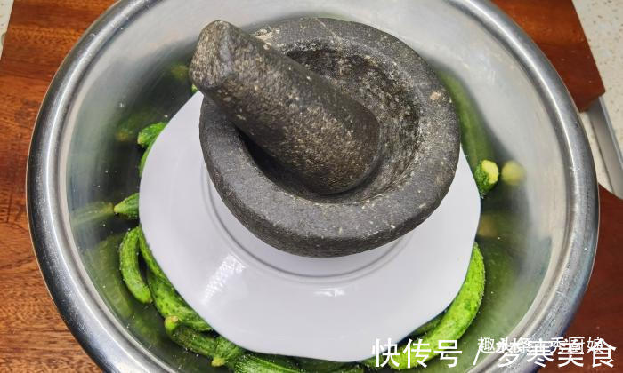 厨娘|三伏天,遇到此菜别手软,一次性买10斤存起来,随吃随取,特省事