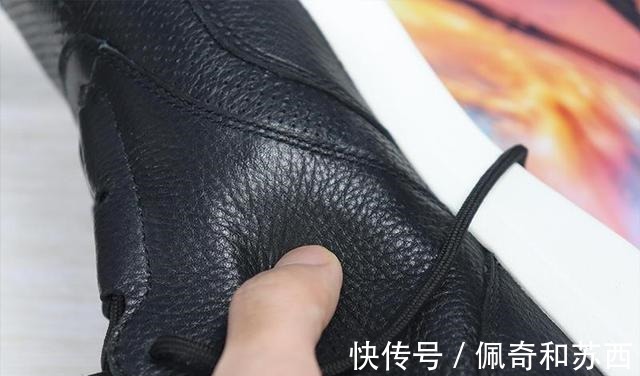 皮面 小米出行新品体验透气单牛皮面+双密度缓震底，运动防臭不闷脚！