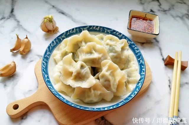 入秋|入秋后,就馋这个馅的饺子,东北人就好这一口,比萝卜韭菜鲜多了