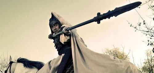 关羽|三国中，如果关羽和赵云打一架，谁胜谁负？有一人可以判定