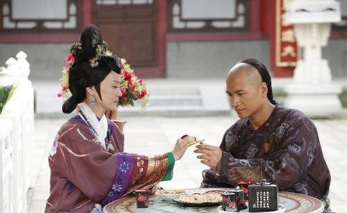 四阿哥|这个宫女真厉害，从端茶递水成为四大妃子之一，儿子被立为储君