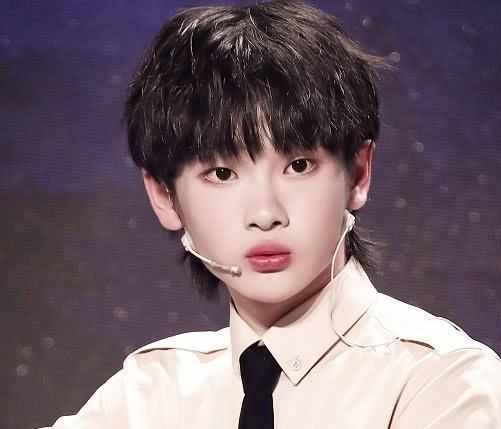 周震南何洛洛高嘉朗不光舞台上光鲜,家境也是好的让人嫉妒