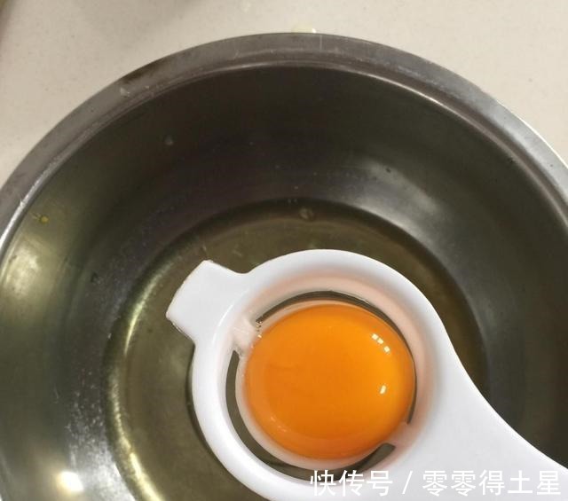 蛋糕|低温烘烤版戚风蛋糕,一秒让人爱上吃蛋糕,简直欲罢不能!