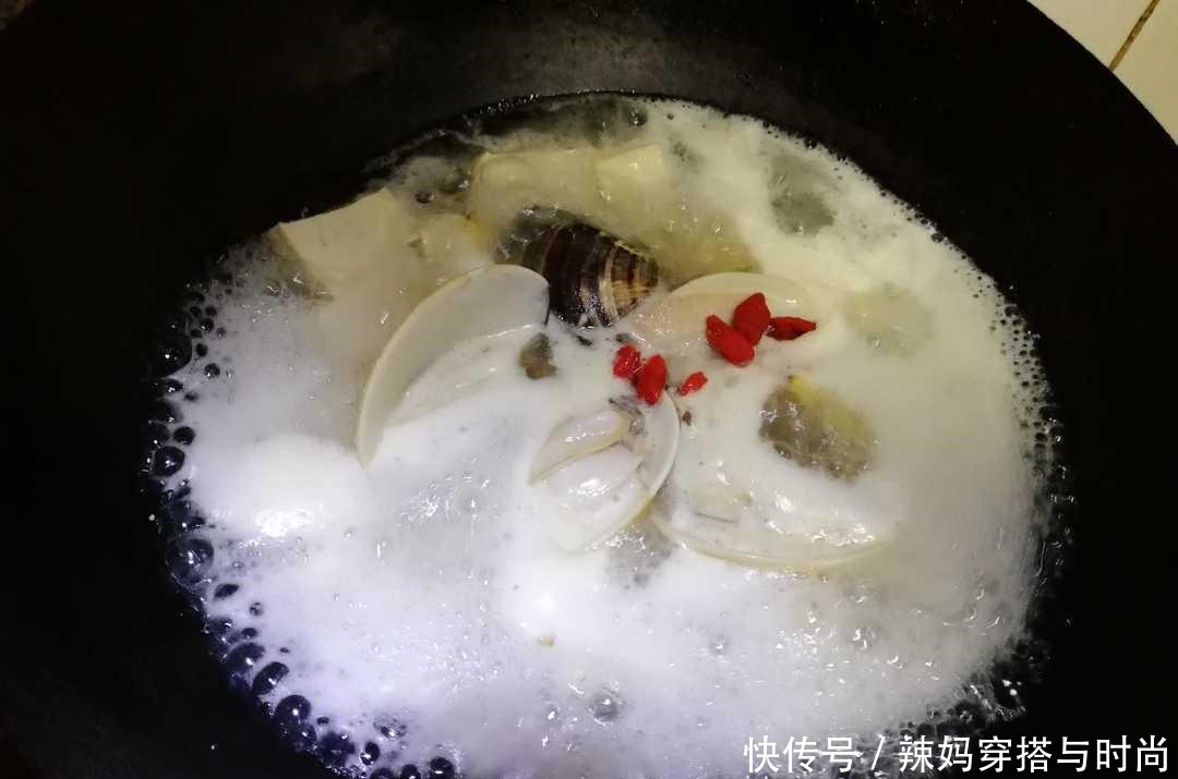  成就|青蛾，不需要复杂的做法，就能成就天下第一鲜的美名