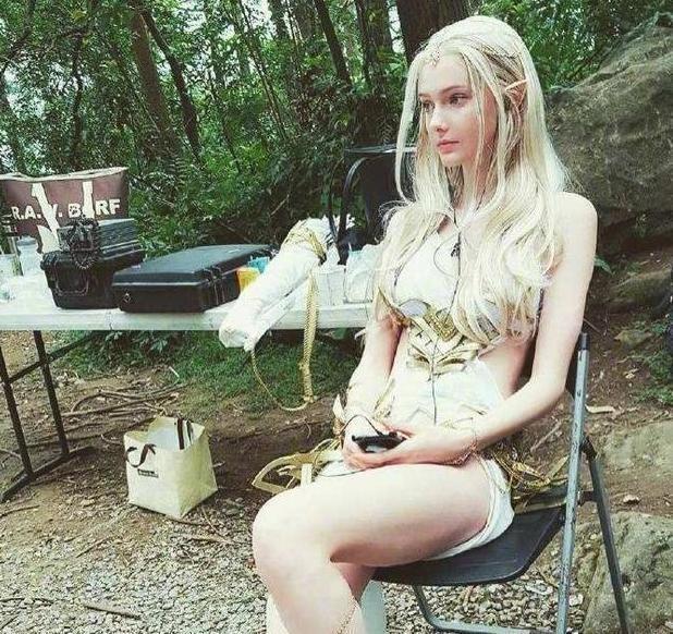 动漫角色|女孩子因为长得像动漫角色,被怀疑是“假人”,网友:这是本仙