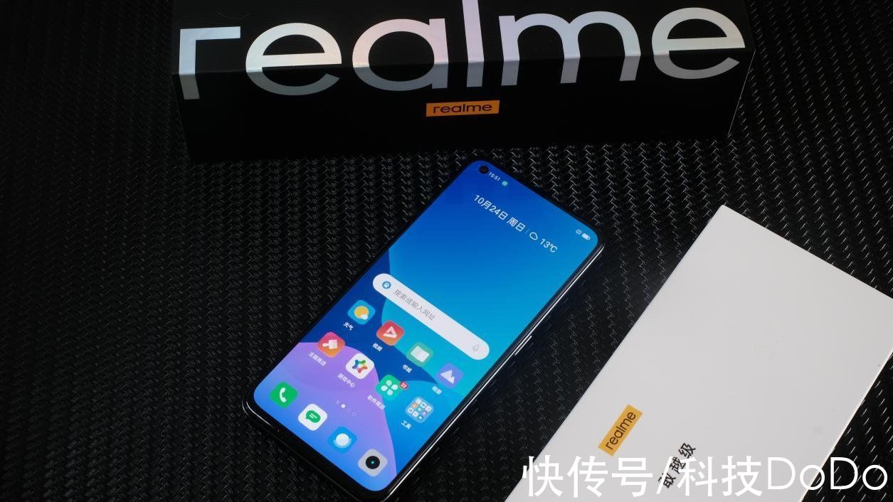 电池容量|realme收获开门红！真我Q3s、真我GT Neo2T均超10万台销量