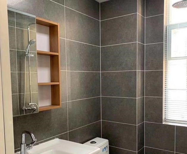 瓷砖|晒晒准备入住的新房,进门就被玄关迷住,一屋子灰色瓷砖太满意了