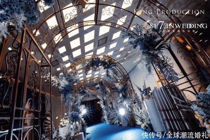 复古与浪漫巧妙结合的蓝金色巴洛克风婚礼，有没有被惊艳到啊