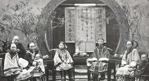  妾室|新中国成立后，婚姻实行一夫一妻制，那些漂亮的姨太太怎么处理？