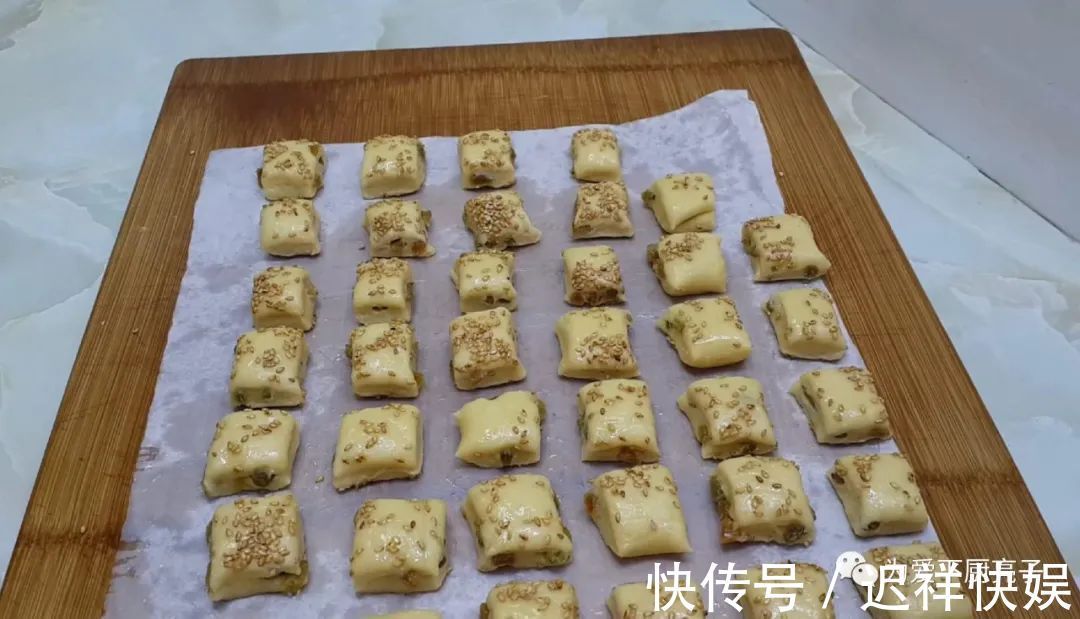 香酥|面粉别再烙饼了，试试这么做，个个香酥又掉渣，新手也能一次成功