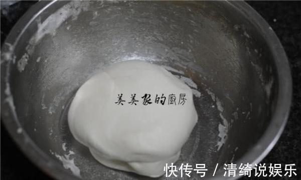 烙饼要暄软,用对水是关键,这样和面,凉了饼也特别软!