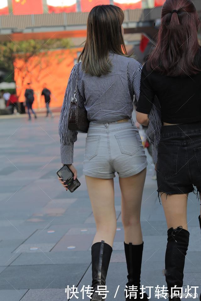 裤子遇上长筒靴，时尚又摩登，靓丽十足