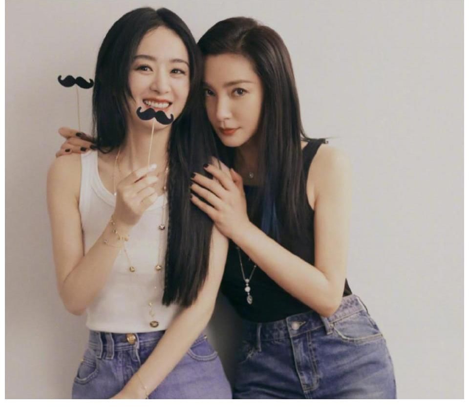 嘉行|85花的强大闺蜜:赵丽颖有贵人保驾护航,杨幂的经纪人带她发财