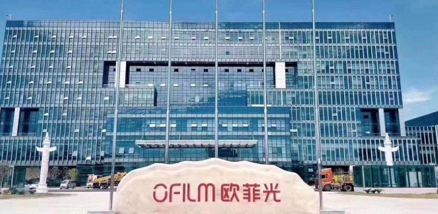 净利润|国产巨头被苹果踢出供应链，营收下降一半，净利润暴跌90%
