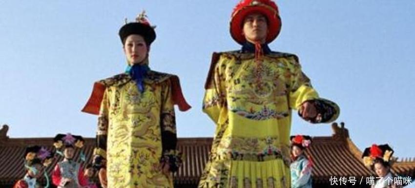 东西并非|上世纪专家去故宫修文物，在龙椅夹层中发现一物，让专家啼笑皆非！