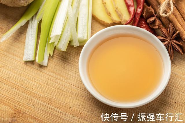 菜品|从“葱姜水”到“葱姜酒胡椒料水”,厨师们藏住了烹饪的秘密