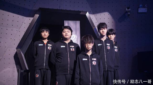 鼓舞|DYG久诚凌晨四点发文“我们只是输给了自己”，清清暖心鼓舞队友！