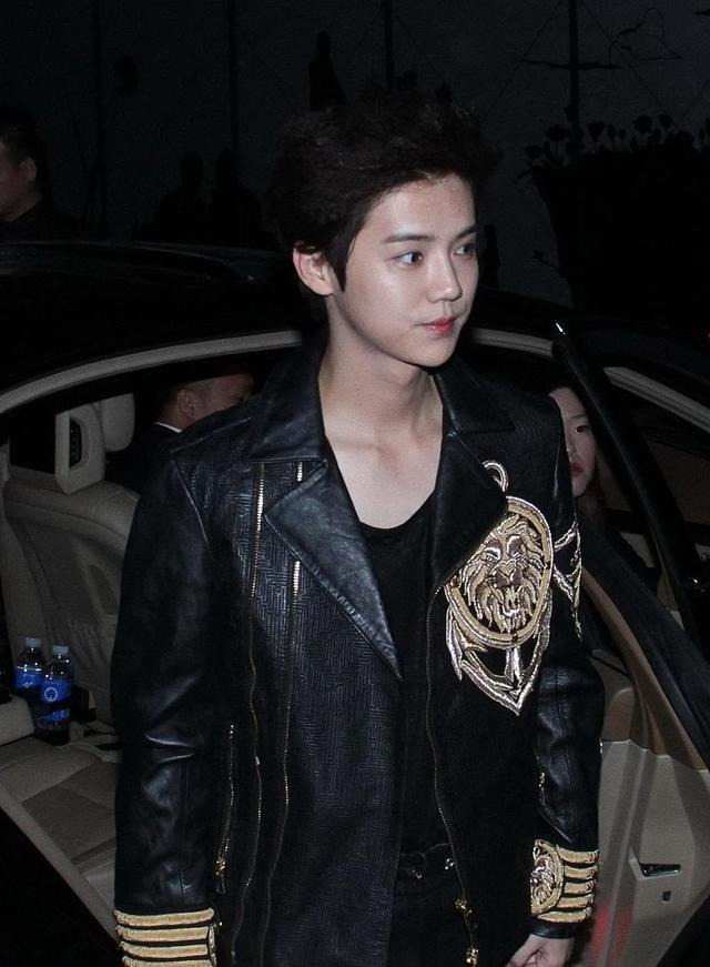 感慨|综艺节目《哈哈哈哈哈》中,明星体验普通人的生活,感慨生活不易