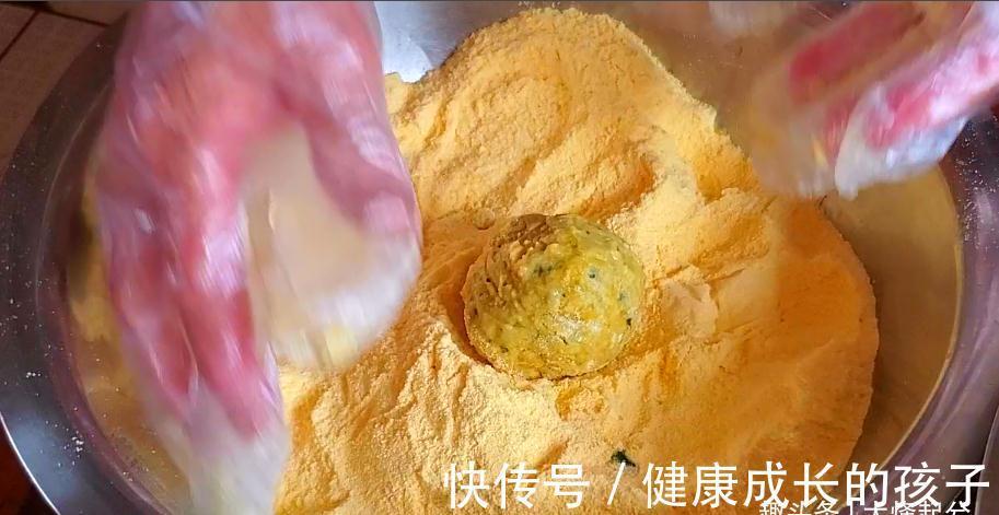 玉米面菜团子好吃有诀窍,不烫面不和面,薄皮大馅,真好吃
