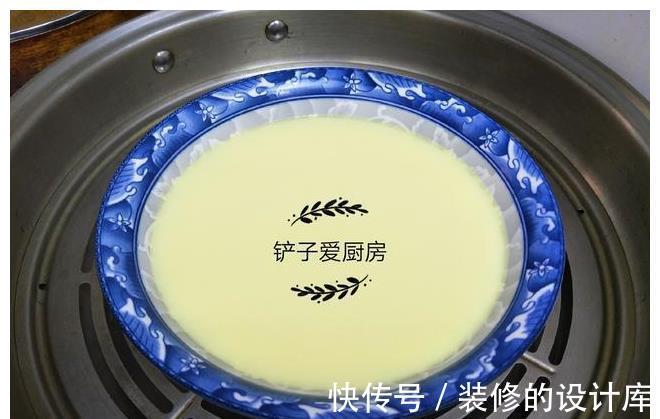 凉水|蒸鸡蛋羹,蛋液加热水还是凉水,其实都不对,这样做才嫩滑无蜂窝