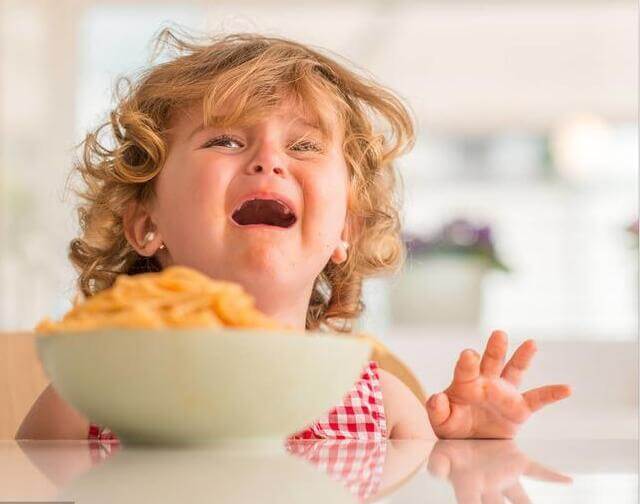 情绪|两岁孩子爱发脾气,不知道怎么处理北大教授教你解决这个问题