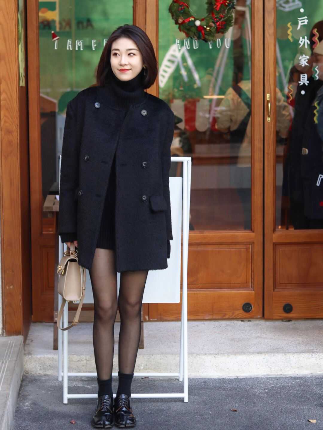 穿衣|轻熟黑丝搭什么鞋子最好看?码住这“四款”可以美上加美