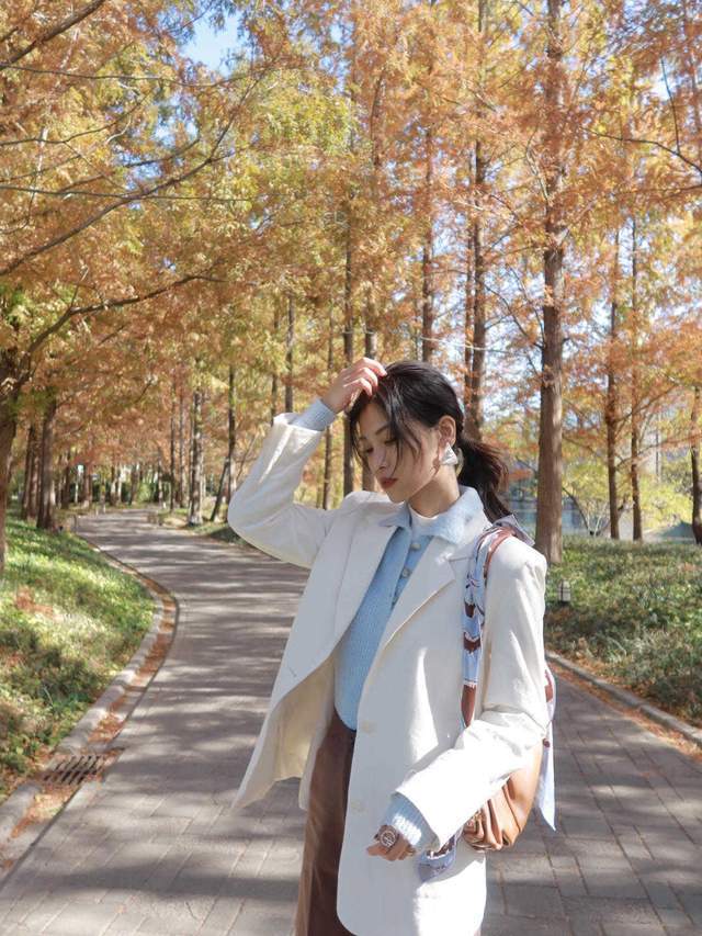 穿搭|入冬以后别穿裙子腿太冷了,今冬流行这几款裤子,简约大方有气质