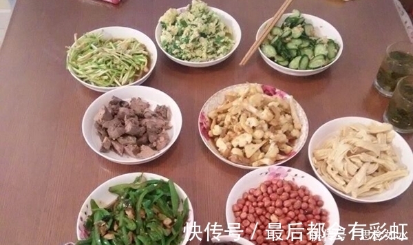 肠胃|过午不食5年,47岁男子得到了什么?他的经历,望能引起警示