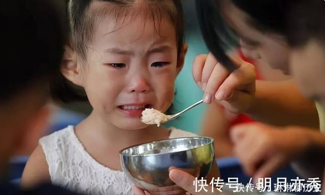 咸菜|中国式“糊弄早餐”正盛行,既没营养还伤身体,不少孩子天天吃