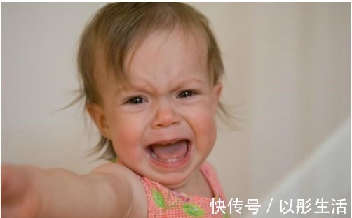 孩子|两岁的孩子到底有多“可怕”？若你娃没有这三个表现，算捡到宝了