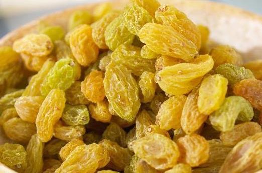 冬病夏治|葡萄干与此物一起泡，睡前喝一杯，温暖手脚，失眠也好了