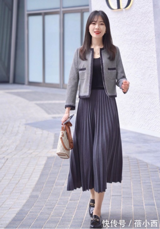 博主 乐福鞋的魅力可圈可点,不管配西装、针织衫都好看,难怪这么受宠