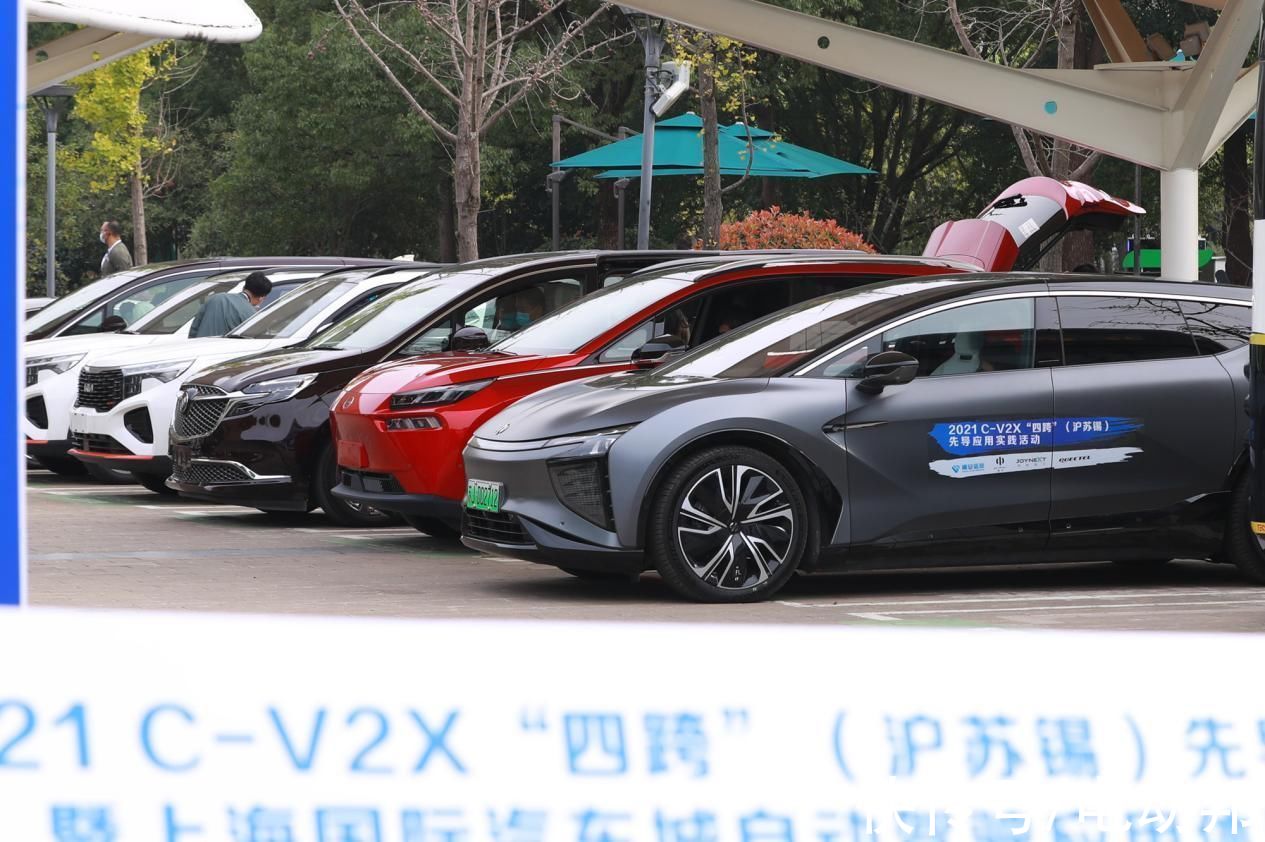 v2x|体验高合汽车「5G+V2X」，浅谈未来智能交通