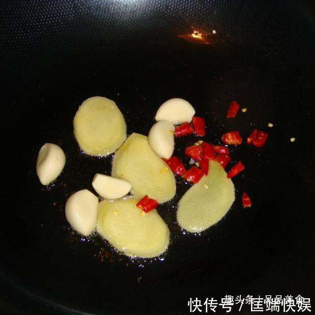 待客|三杯鸡的家常做法,色香味俱佳,用来待客非常有面子
