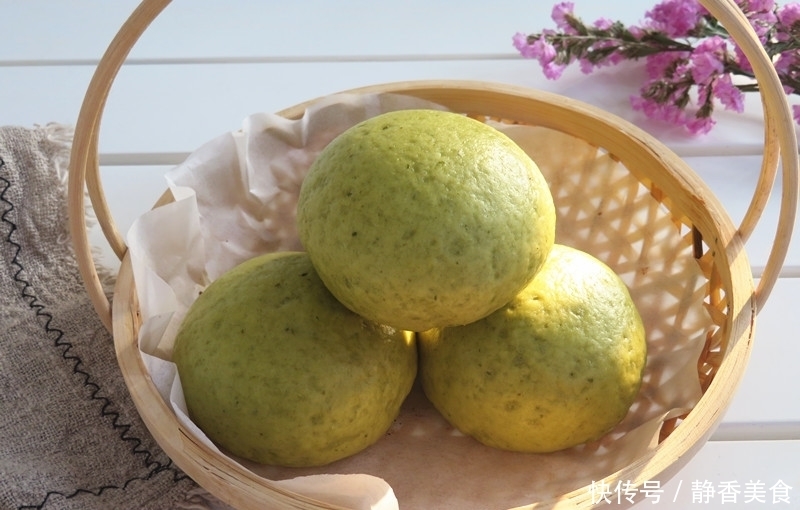 蒸馒头用它和面,不光营养丰富,还有蔬菜的清香,一次多吃两个!