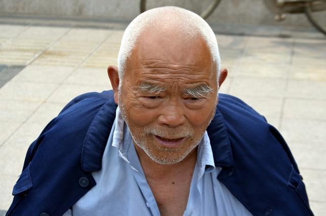 中老年人|身体2个部位“越小”，人的寿命越长，若你也是，继续保持吧