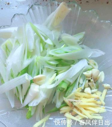  料酒|炒牛肉时，别直接用料酒！换成它，牛肉鲜香软嫩，教你正宗做法