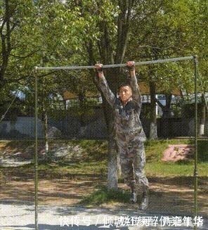 绕杠|单杠只会拉引体向上这7种花式玩法,你想挑战一下吗