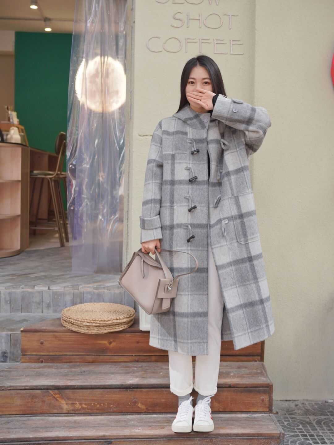 牛角扣 格纹大衣就选这四种配色,基础百搭不过时,让你美出新高度