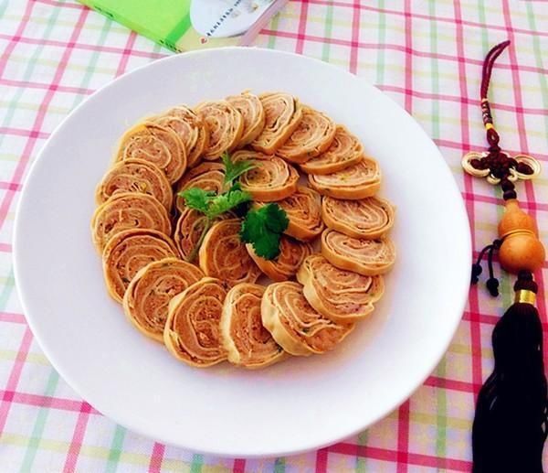 32道菜肴，妥妥的美味，有味道、有食欲，家人吃的很满足