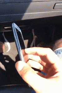 |搞笑GIF：我问女神爱不爱我 结果她发过来一张图