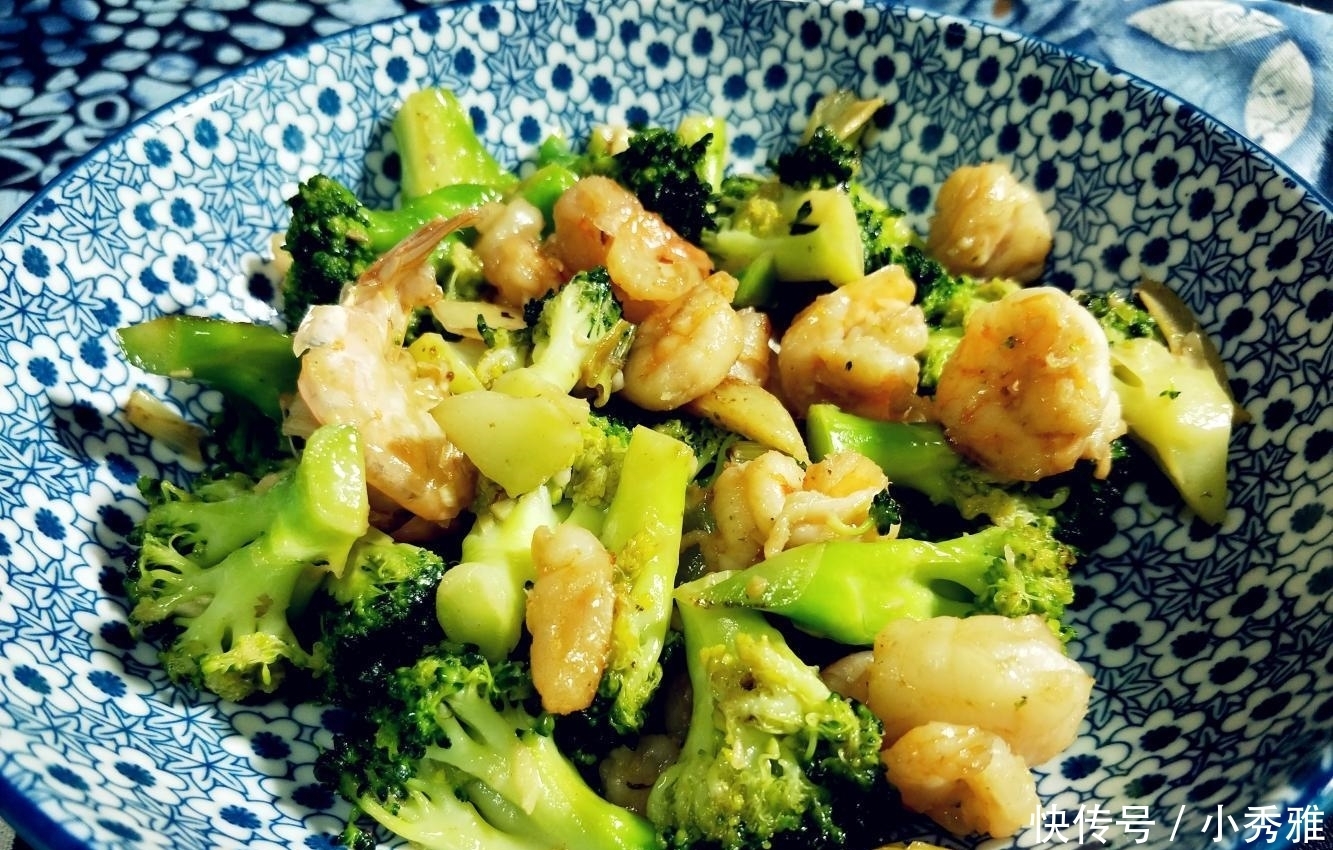 西兰花和它是天生一对, 这样做营养翻倍更好吃, 儿子每次都不够吃!