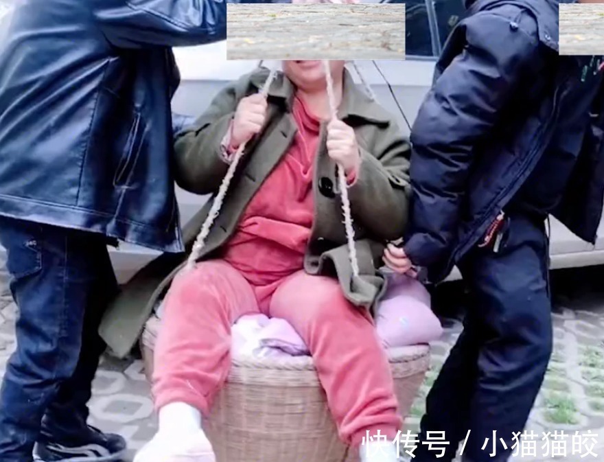 箩筐|超羡慕!宝妈剖宫产后出院,丈夫担心她伤口疼,用箩筐将其抬回家