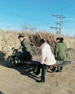 |搞笑GIF:当时我就懵了 裤子事小脸面事大