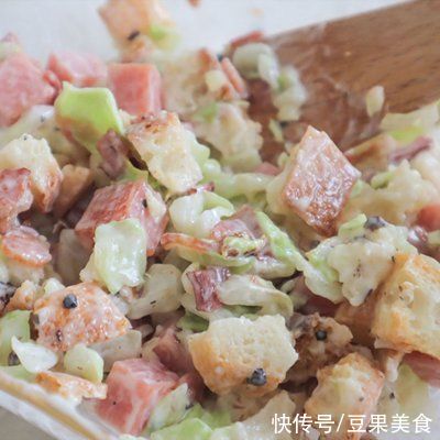 芝士|法棍的完美吃法！85°c同款「凯撒大帝」馅料满满还会拉丝